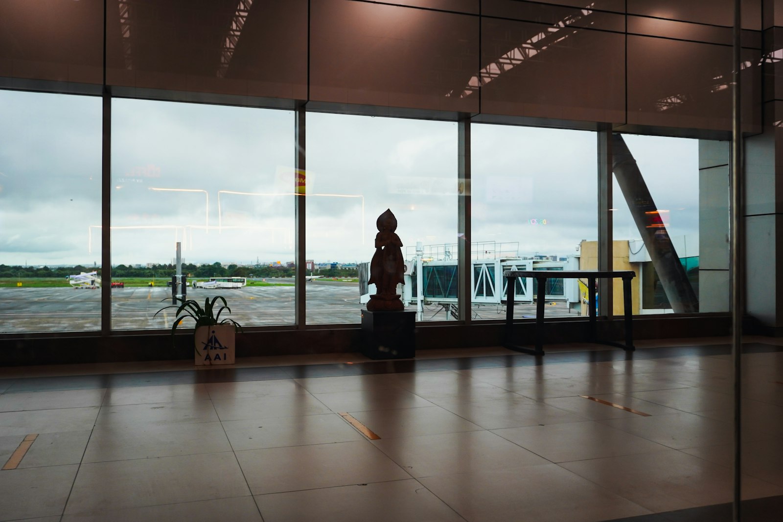 Airport lounge with a view of the tarmac