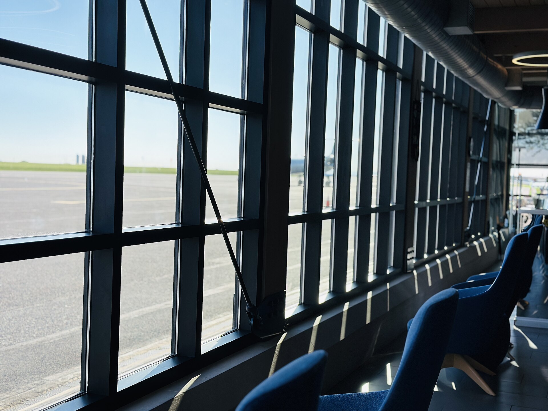 Interior of a fixed-base operator terminal at a general aviation airport